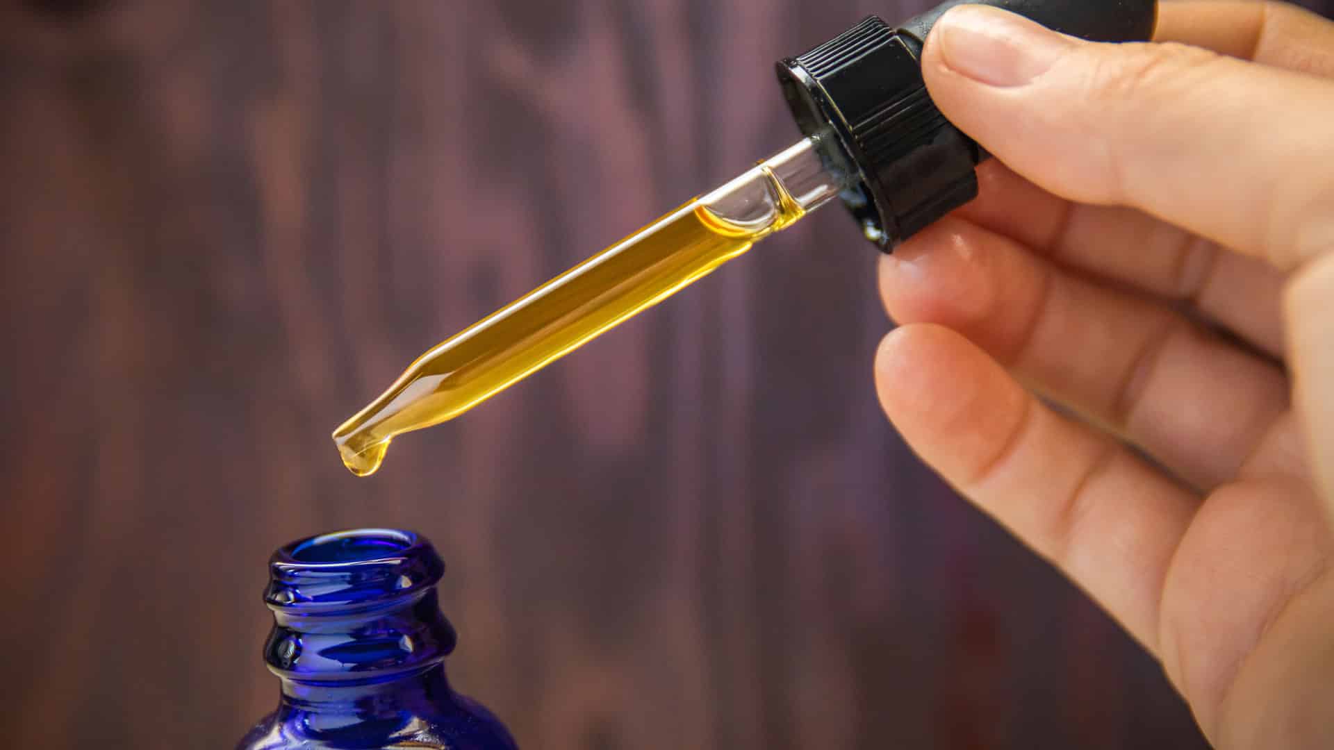 What Are CBD Tinctures? The Ultimate Guide For CBD Oil