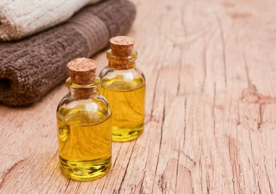 cbg and cbd oil in a bottle