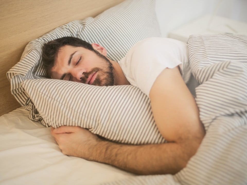 sleeping comfotably because of cbd tea