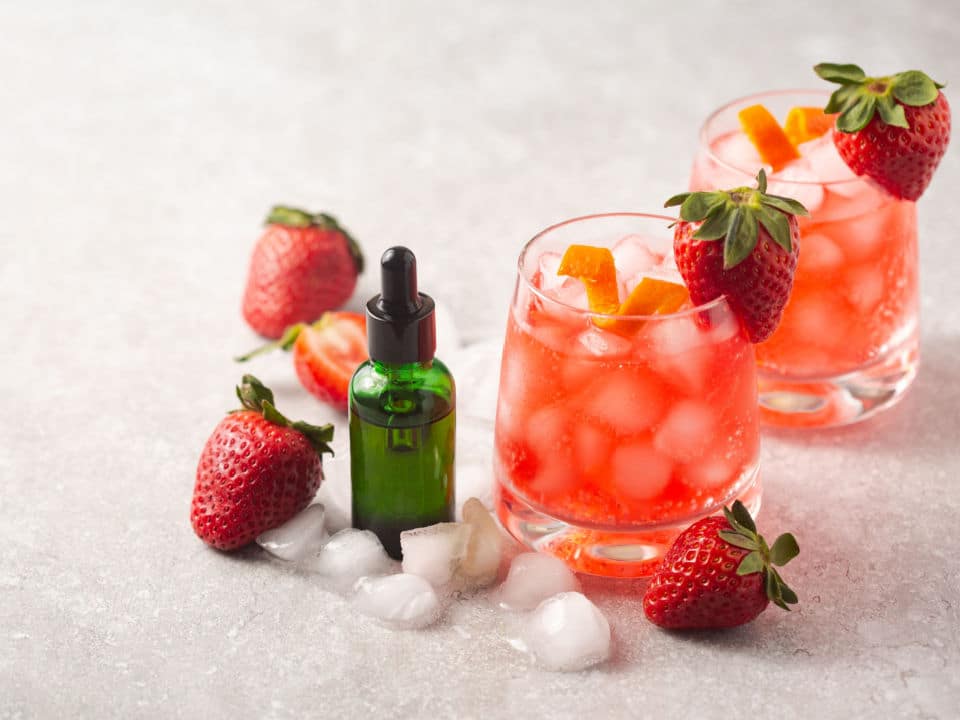 water soluble cbd mix with cocktail strawberry beverages