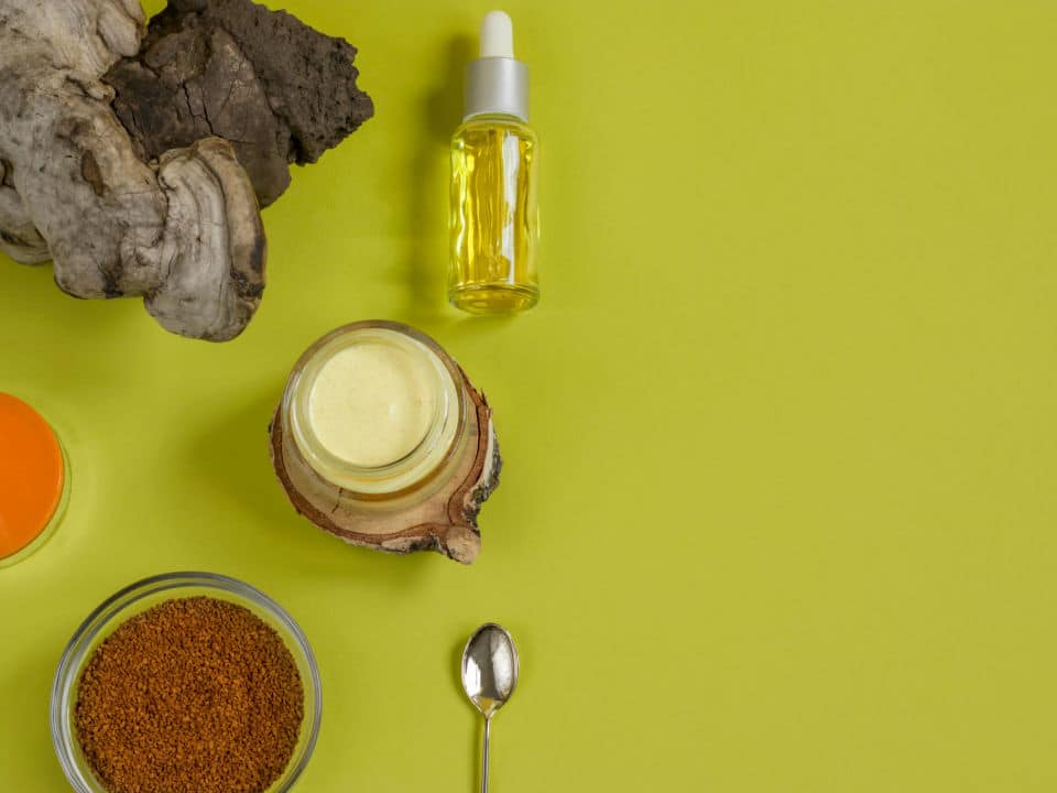 chaga mushroom powder with cbd oil and cbd cream